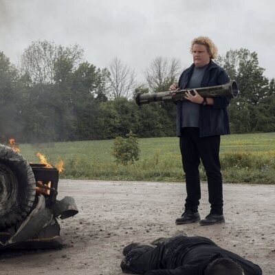 Fortune Feimster en Capítulo 7 titulado 'Oro líquido' de 'Fubar'