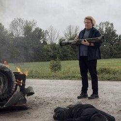 Fortune Feimster en Capítulo 7 titulado 'Oro líquido' de 'Fubar'