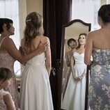 Monica Barbaro y Fabiana Udenio en la temporada 1 y el capítulo 08 de 'Fubar'