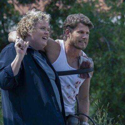 Fortune Feimster y Travis Van Winkle en 'Punto y se acabó' de 'Fubar'