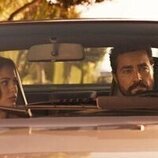 Hiba Abouk y Oliver Ruano en la temporada 1 y el capítulo 03 de 'Eva & Nicole'