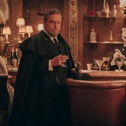 Fernando Cayo en el 2x02 de 'La Favorita 1922'