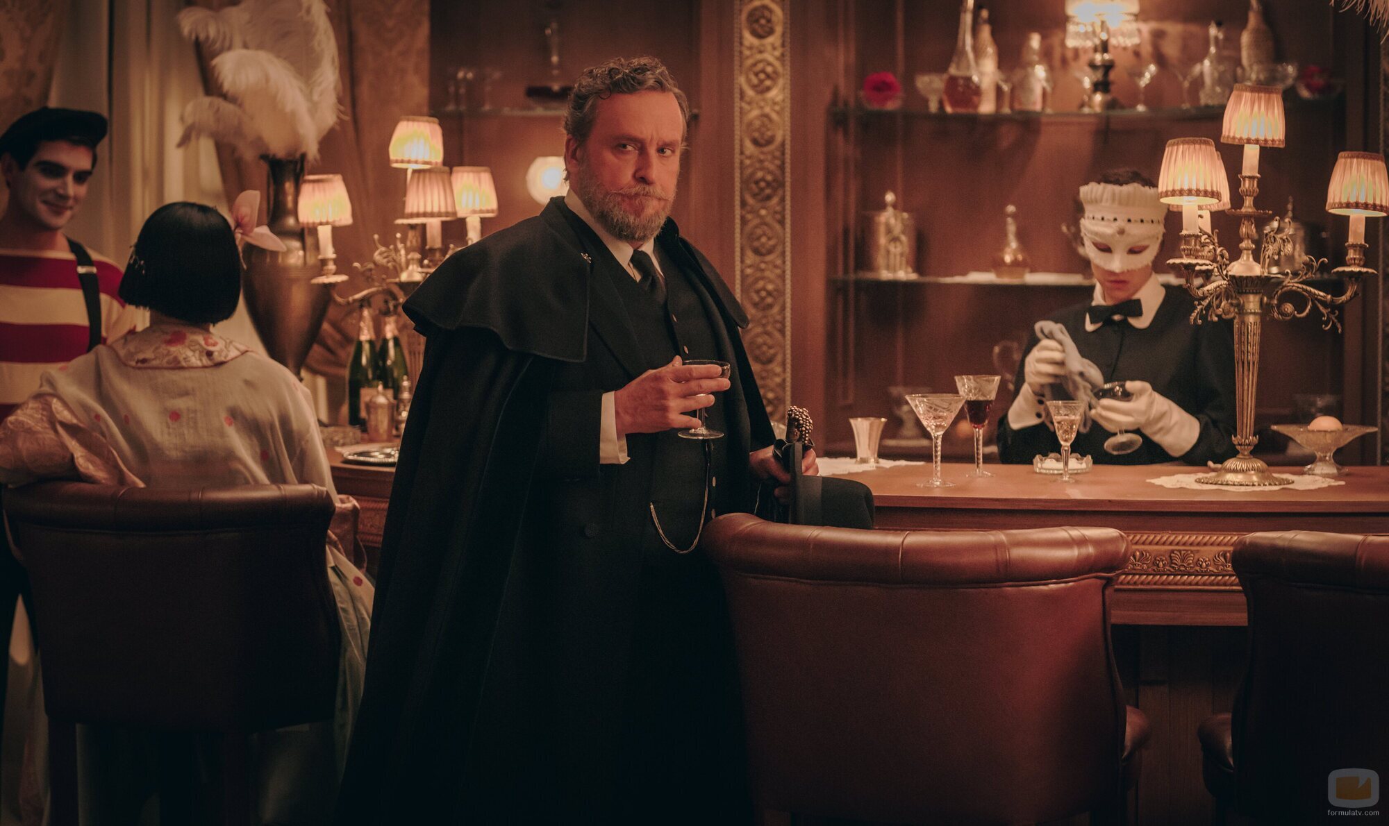 Fernando Cayo en el 2x02 de 'La Favorita 1922'