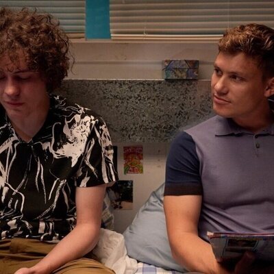 Dylan Llewellyn y Jon Pointing en 'Hola tú' de 'Big Boys'