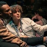 Dylan Llewellyn y Olisa Odele en 'Qué putada' de 'Big Boys'