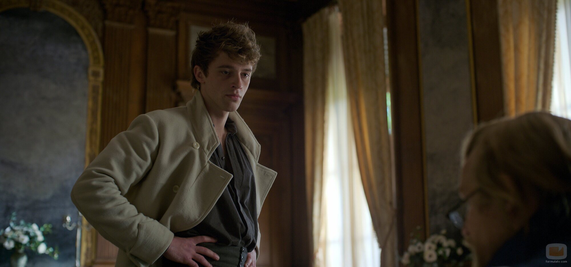 Benjamin Voisin en Capítulo 6 titulado 'Trampantojo' de 'Carême, chef de reyes'