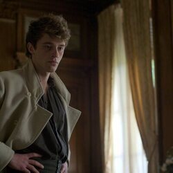 Benjamin Voisin en Capítulo 6 titulado 'Trampantojo' de 'Carême, chef de reyes'