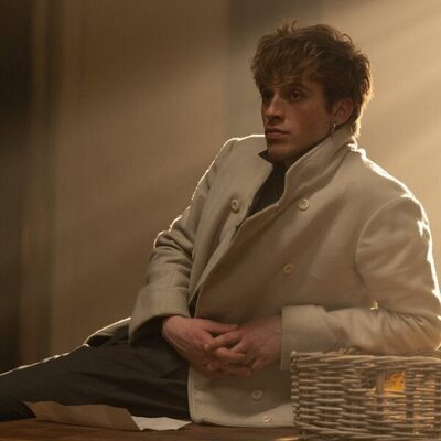 Benjamin Voisin en la temporada 1 y el capítulo 06 de 'Carême, chef de reyes'