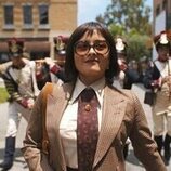 Chase Sui Wonders en 1x05 'La guerra' de 'The Studio'