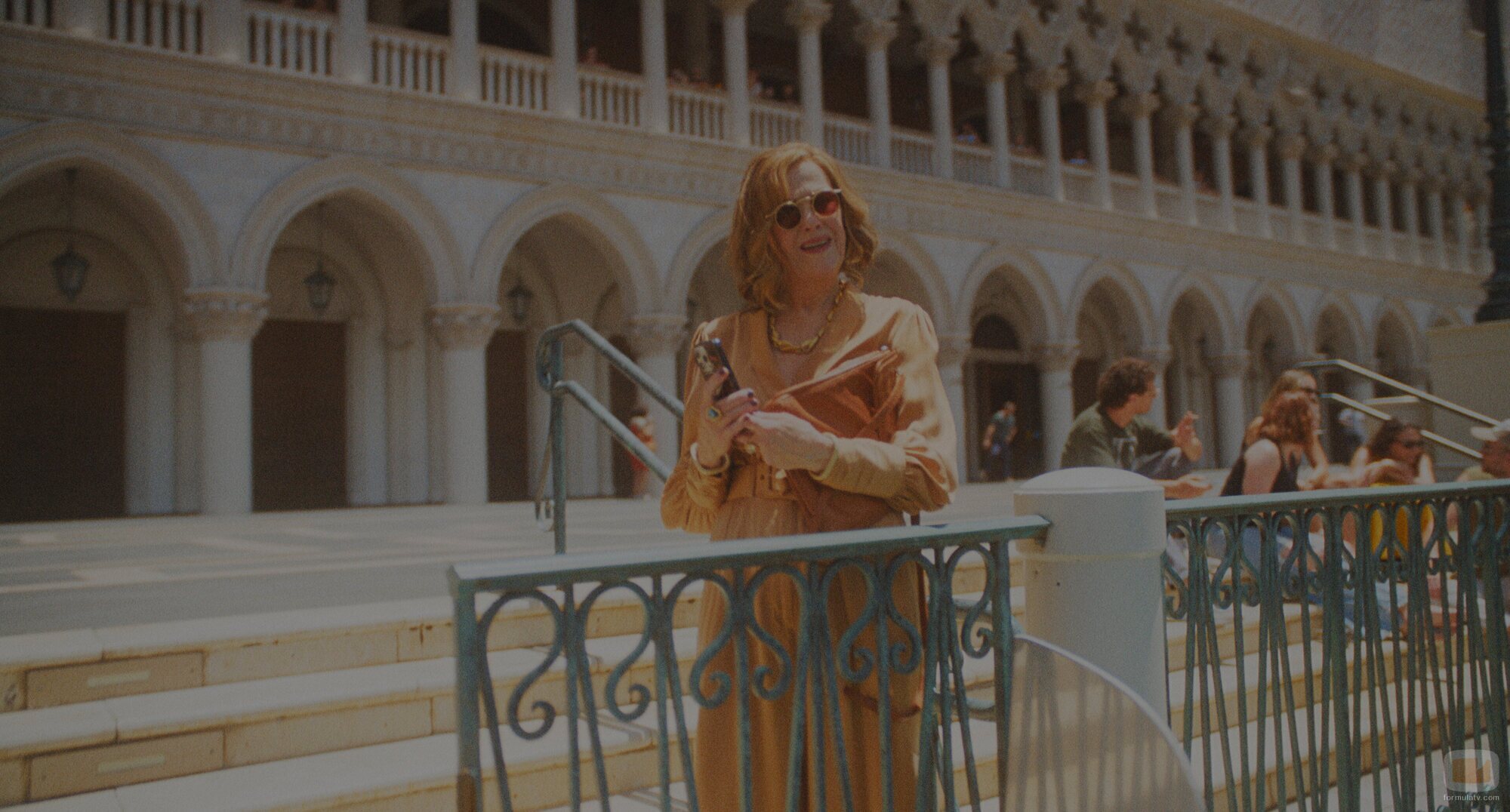 Catherine O'Hara en 1x09 titulado 'La CinemaCon' de 'The Studio'