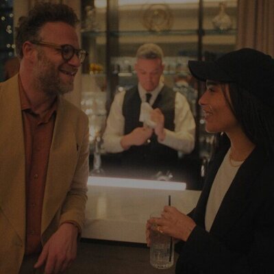 Zoë Kravitz y Seth Rogen en el 1x09 de 'The Studio'