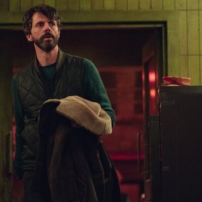Matthew Goode en 'Episodio 3' de 'Dept. Q'