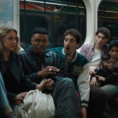 'Pilot' de 'Adults'