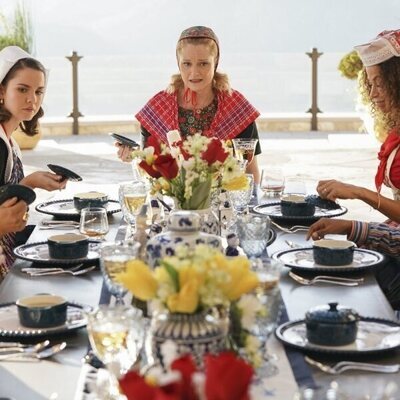 Maia Mitchell y Teri Polo en 3x04 titulado 'Klompendansen' de 'Good Trouble'