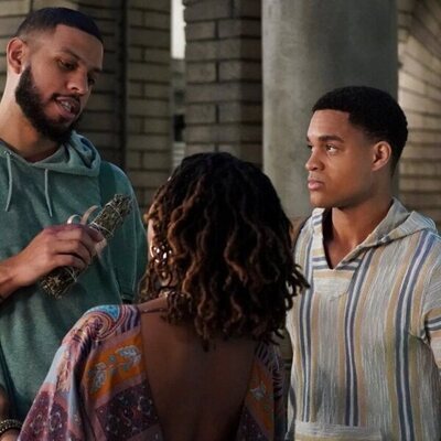 Sarunas J. Jackson y Marcus Emanuel Mitchell en 'Luna nueva' de 'Good Trouble'
