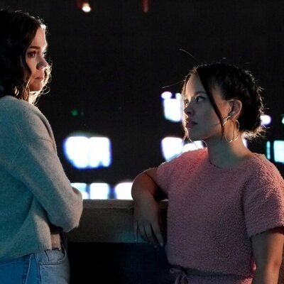 Maia Mitchell y Cierra Ramirez en 3x07 'Luna nueva' de 'Good Trouble'