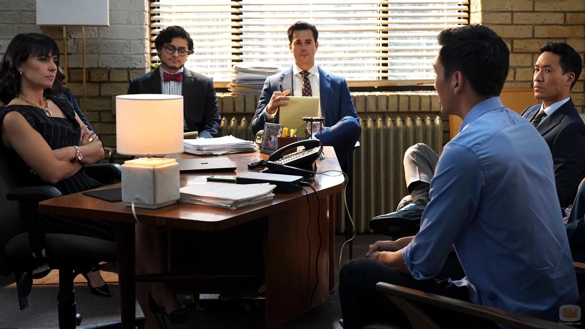 Constance Zimmer y Jayson Blair en el 3x09 de 'Good Trouble'