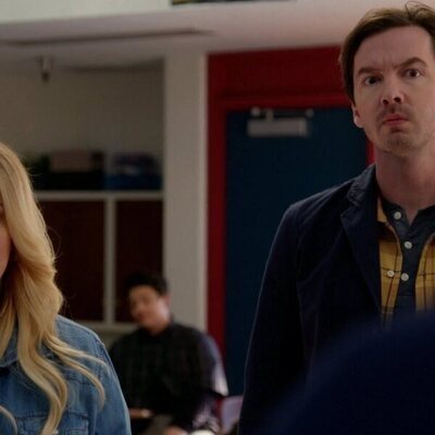 Emma Hunton y Erik Stocklin en Capítulo 10 titulado 'Está de vuelta' de 'Good Trouble'