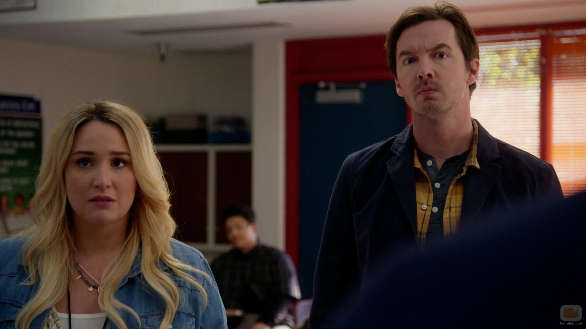 Emma Hunton y Erik Stocklin en Capítulo 10 titulado 'Está de vuelta' de 'Good Trouble'