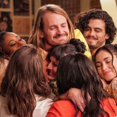 Josh Pence en Capítulo 12 titulado 'Vergüenza' de 'Good Trouble'