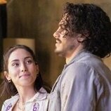 Tommy Martinez y Priscilla Quintana en 'Selecciones y huelgas' de 'Good Trouble'