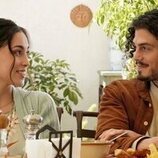 Tommy Martinez y Priscilla Quintana en el 3x17 de 'Good Trouble'