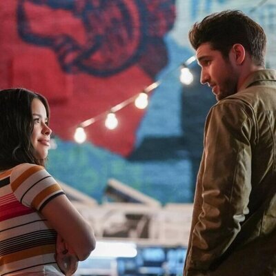Bryan Craig y Cierra Ramirez en 4x01 titulado 'Gira y enfrenta al extraño' de 'Good Trouble'