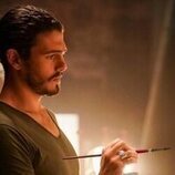 Tommy Martinez en Capítulo 4 titulado 'Es solitario en el espacio' de 'Good Trouble'