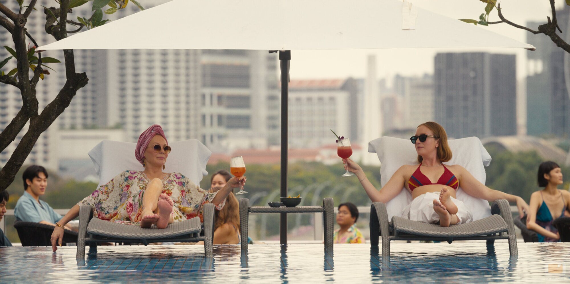 Jean Smart y Hannah Einbinder en la temporada 4 y el capítulo 10 de 'Hacks'