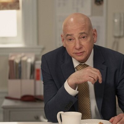Evan Handler en 3x01 'Todo Pinta Bien' de 'And Just Like That...'