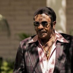 Keith David en 1x03 'You're No Good' de 'Duster'