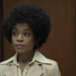 Rachel Hilson en la temporada 1 y el capítulo 03 de 'Duster'