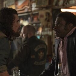 Keith David en el 1x03 de 'Duster'