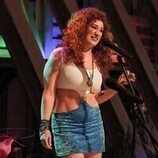 Emma Hunton en Capítulo 6 titulado 'Algo impredecible, pero al final está bien' de 'Good Trouble'