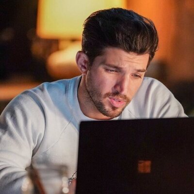 Bryan Craig en 4x08 'No pertenezco aquí' de 'Good Trouble'