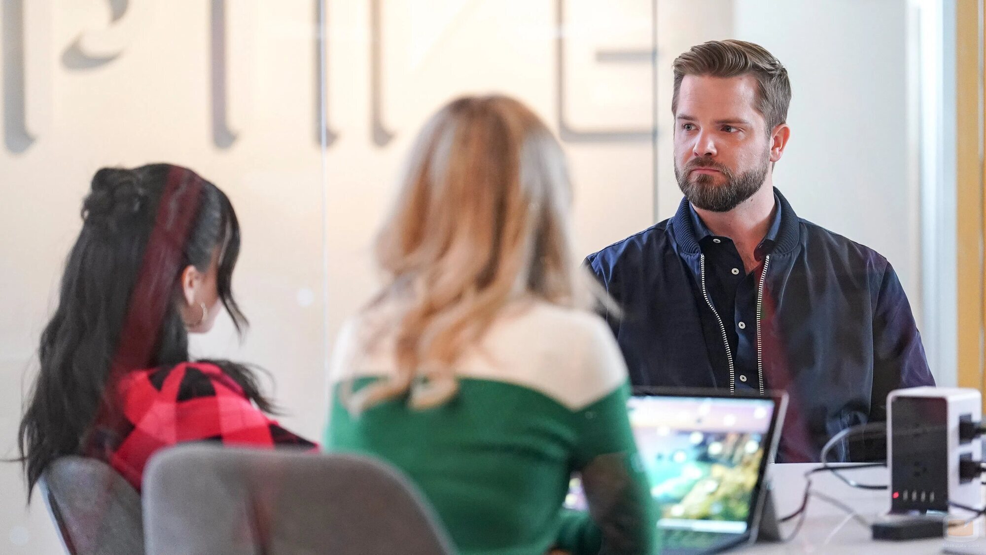 T.J. Linnard en Capítulo 9 titulado 'Esa soy yo en el centro de atención' de 'Good Trouble'