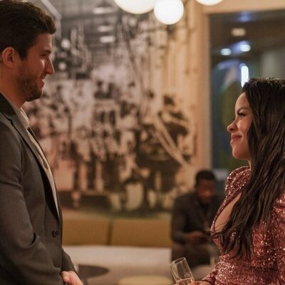 Bryan Craig y Cierra Ramirez en Capítulo 10 titulado 'Lo que daría por amor' de 'Good Trouble'