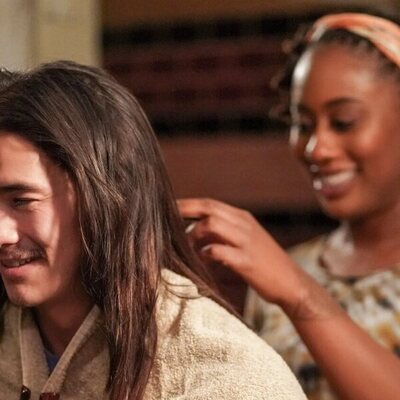 Booboo Stewart en 4x12 titulado 'Escoge un bando, escoge una pelea' de 'Good Trouble'