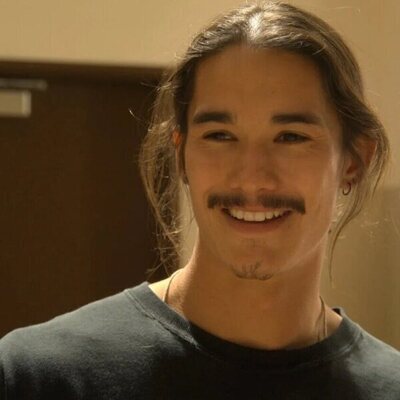 Booboo Stewart en Capítulo 3 titulado 'Ya era hora' de 'Good Trouble'
