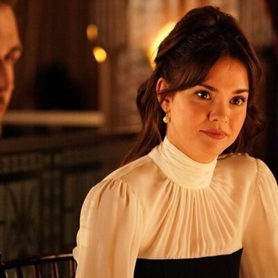 Maia Mitchell en 5x17 'No siempre consigues lo que quieres' de 'Good Trouble'