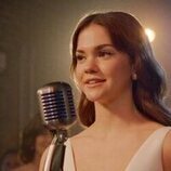 Maia Mitchell en Capítulo 18 titulado 'Tantos compromisos' de 'Good Trouble'