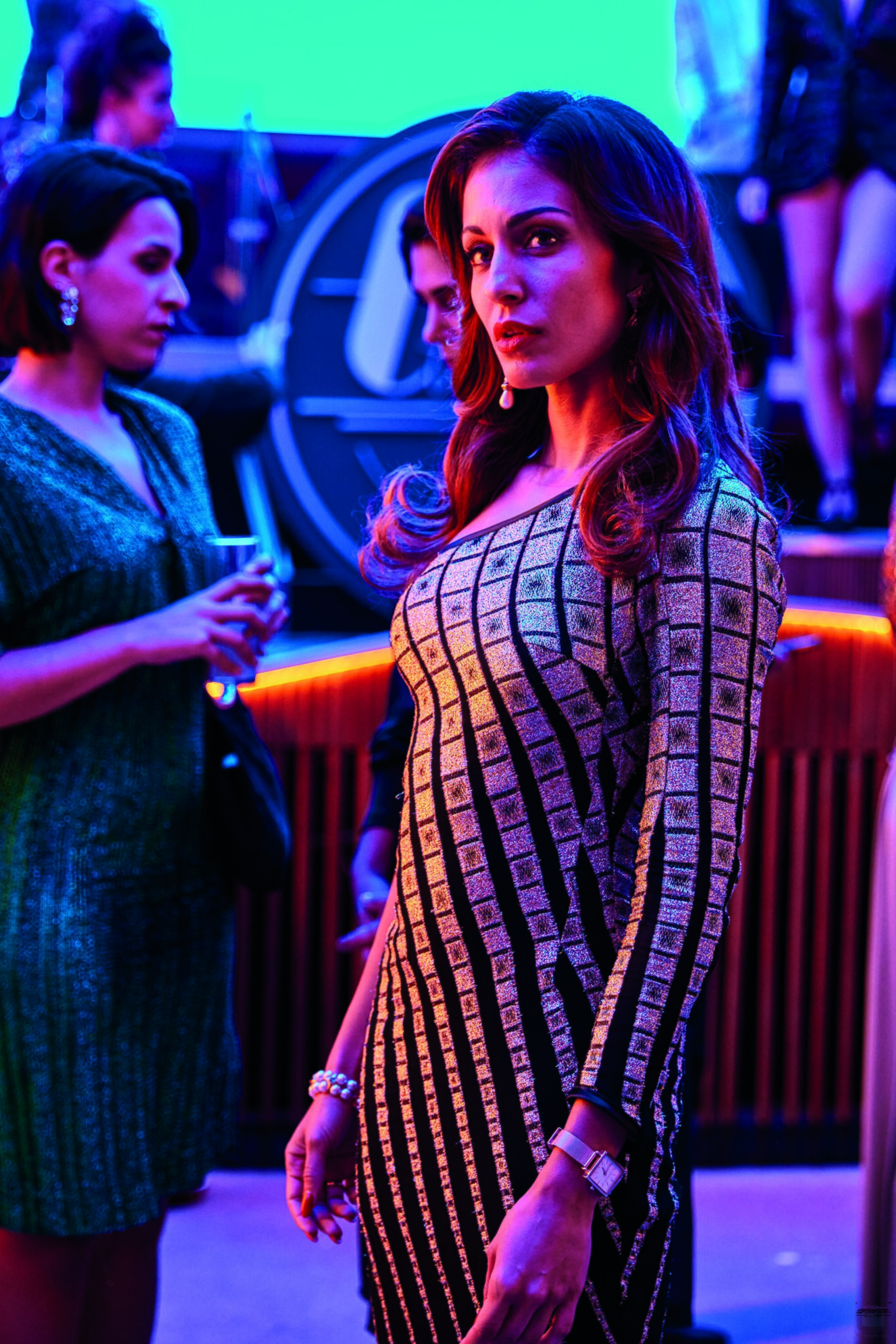 Foto de Hiba Abouk en el 1x04 de 'Eva & Nicole'