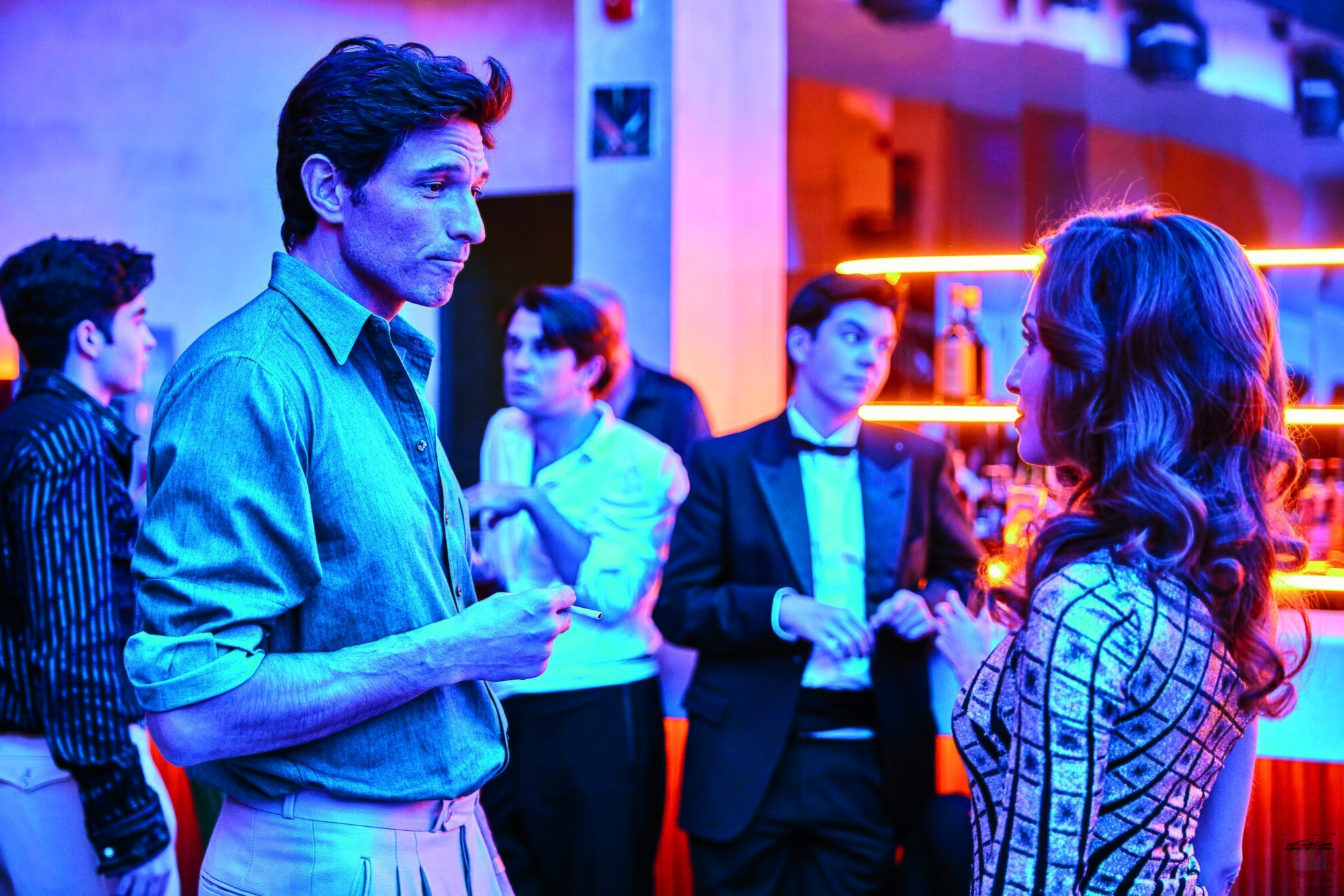 Andrés Velencoso en Capítulo 4 titulado 'Bala perdida' de 'Eva & Nicole'