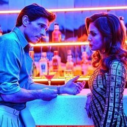 Belén Rueda y Andrés Velencoso en el 1x04 de 'Eva y Nicole'