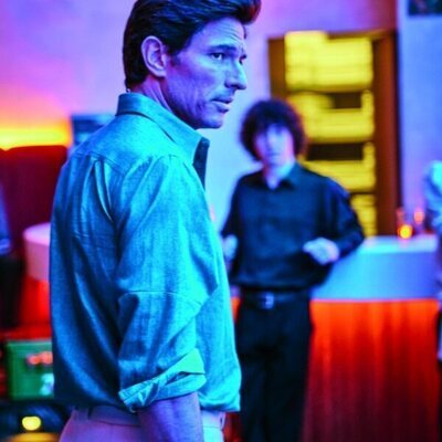 Imagen de Andrés Velencoso en Capítulo 4 titulado 'Bala perdida' de 'Eva & Nicole'