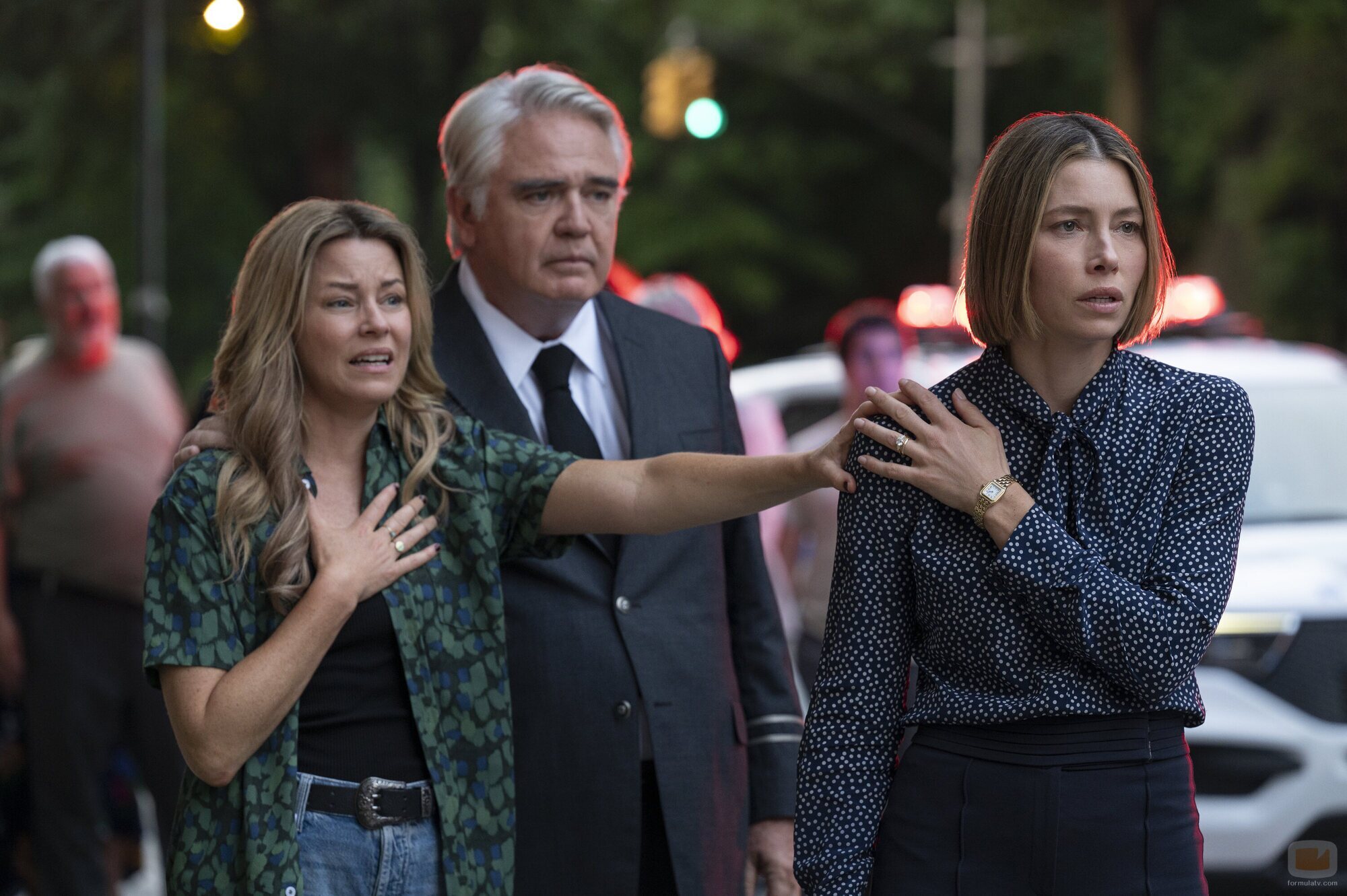 Elizabeth Banks y Jessica Biel en Capítulo 4 titulado 'Gazpacho' de 'La mejor hermana'