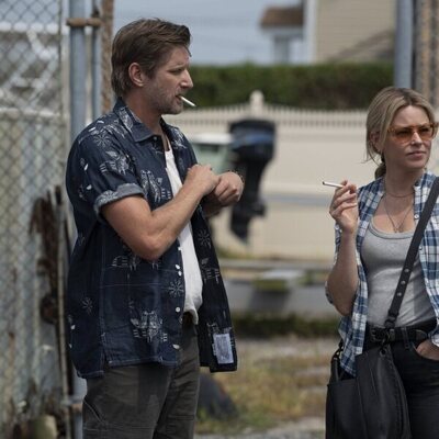 Elizabeth Banks y Paul Sparks en 'Solo pregunta' de 'La mejor hermana'