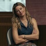 Elizabeth Banks en 1x06 titulado 'Mano firme' de 'La mejor hermana'