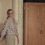 Connie Britton en Capítulo 1 titulado 'Suerte' de 'Impostura'