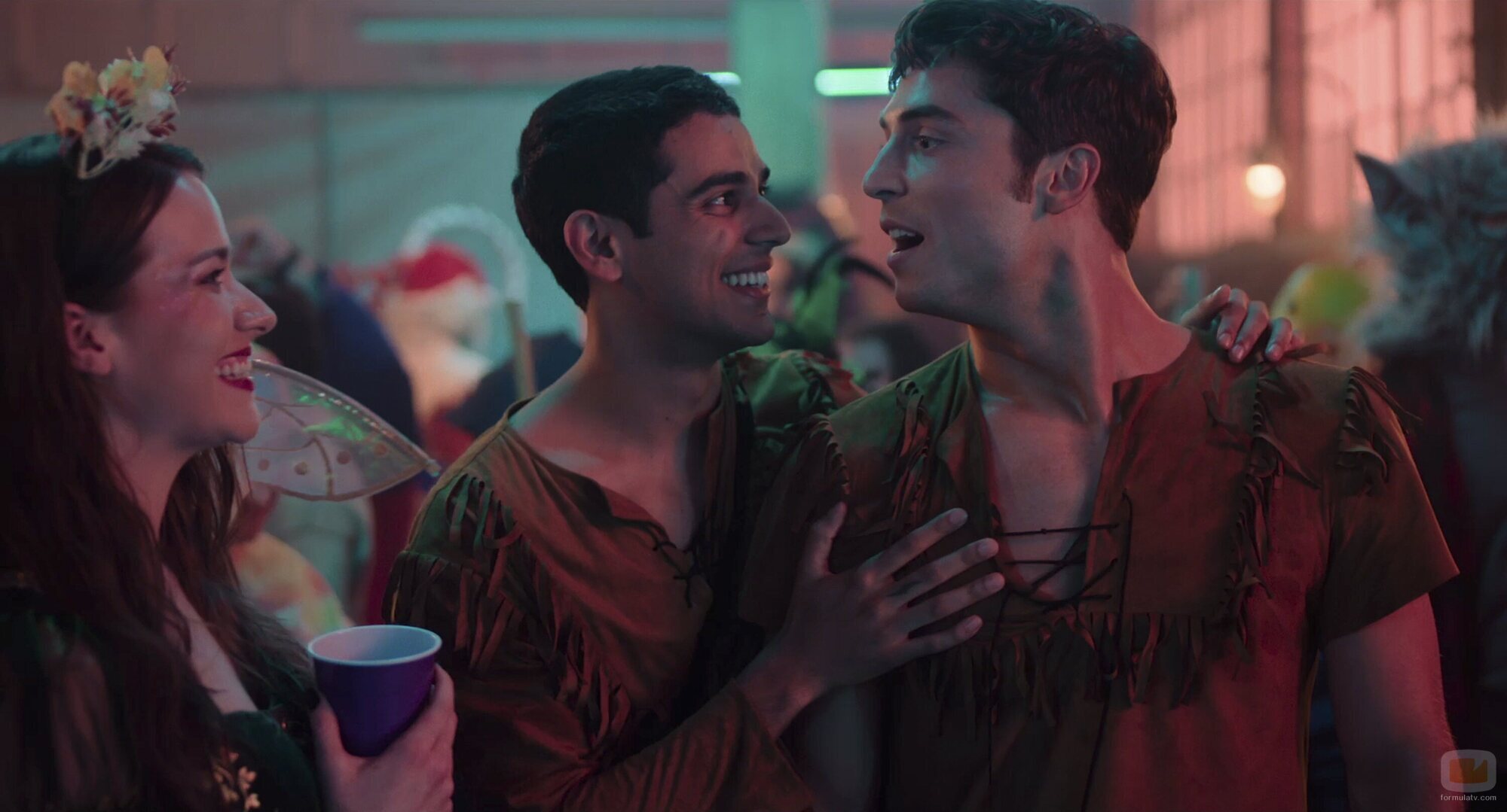 Rish Shah y Benito Skinner en 'Monstruos y chispas' de 'Impostura'